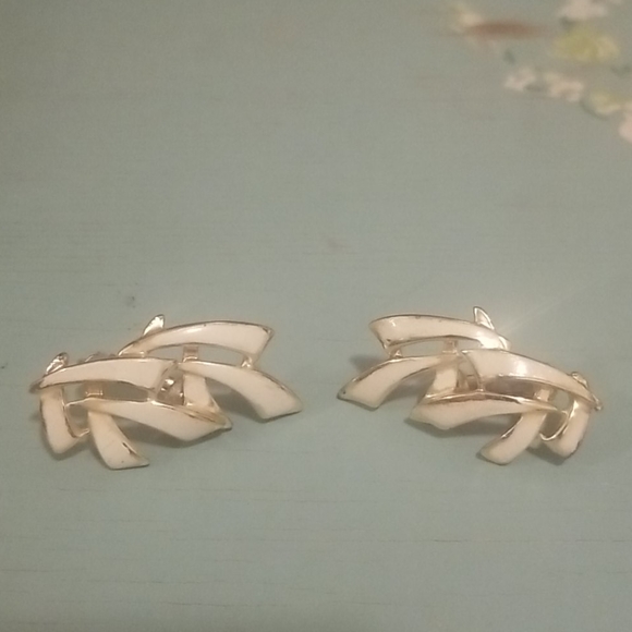 Vintage Jewelry - Vintage Coro clip earrings PM 990